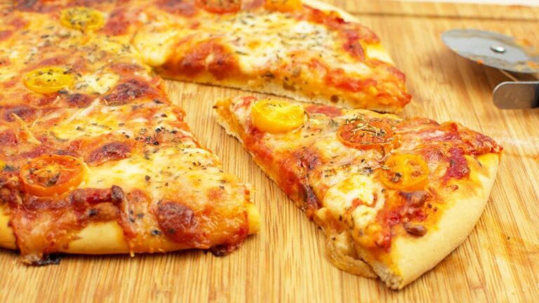 Que ingredientes tiene la pizza margarita